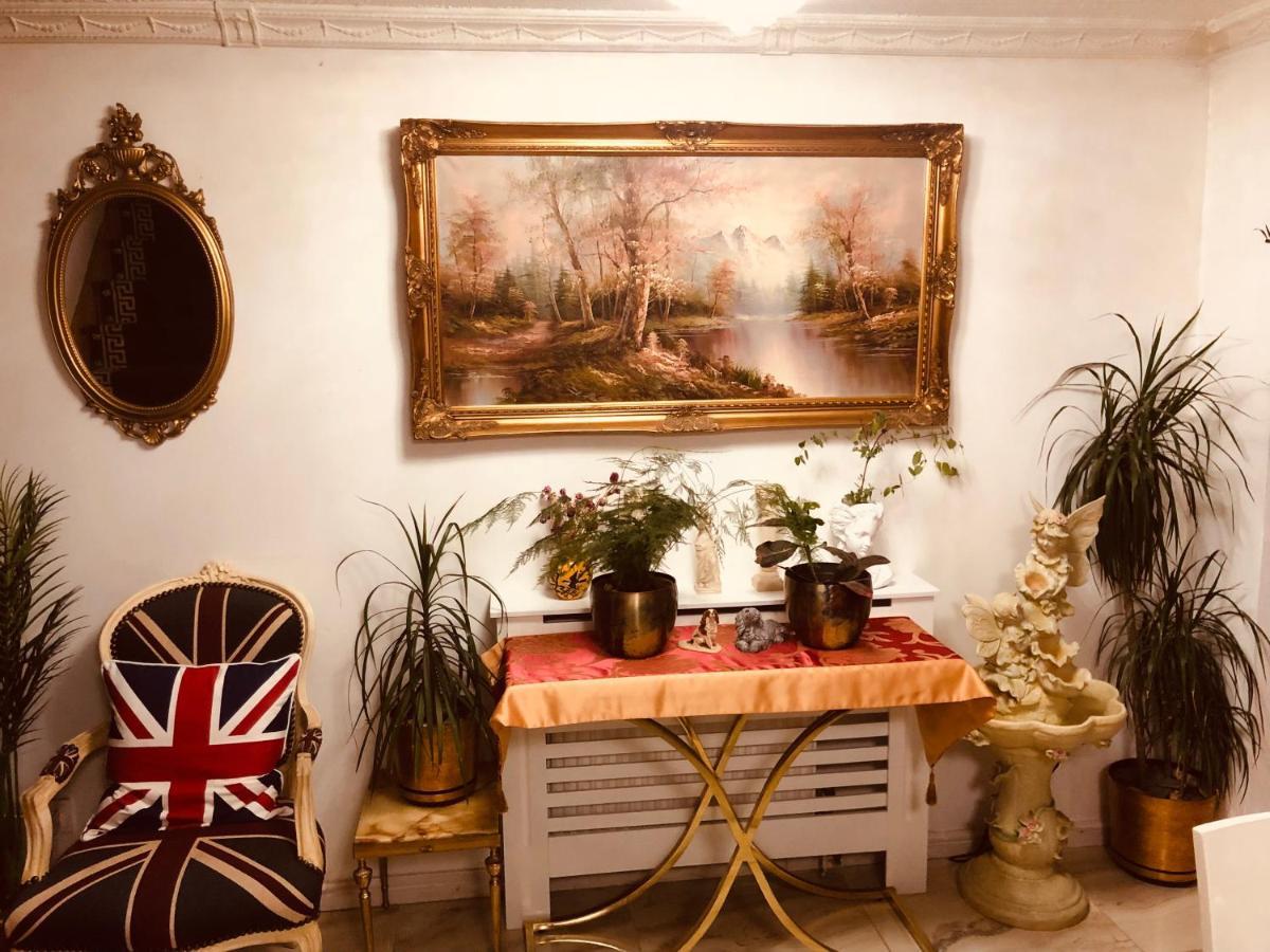 Cheerful 4 Bedroom House With Garden Free Parking London Exterior photo