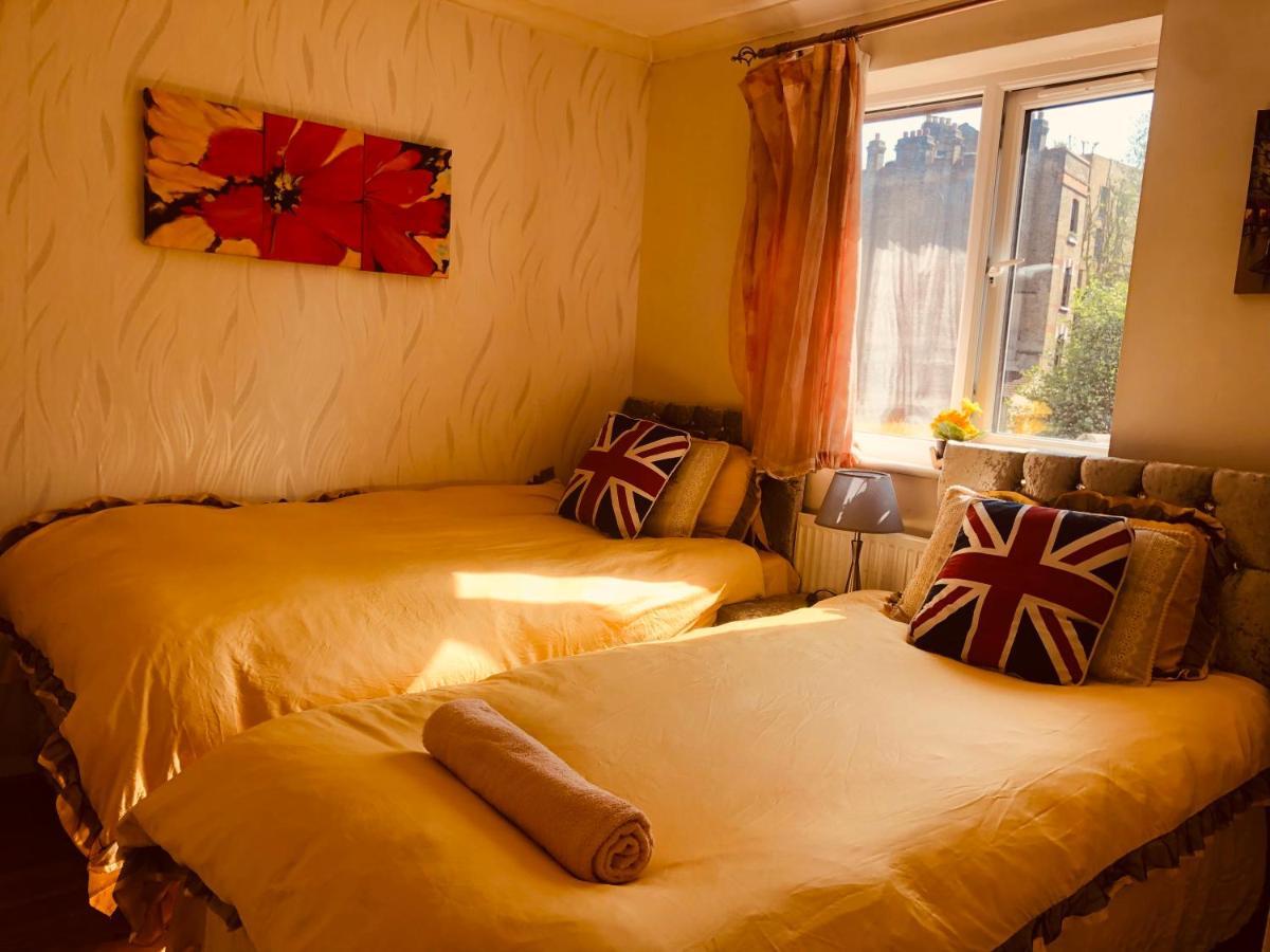 Cheerful 4 Bedroom House With Garden Free Parking London Exterior photo